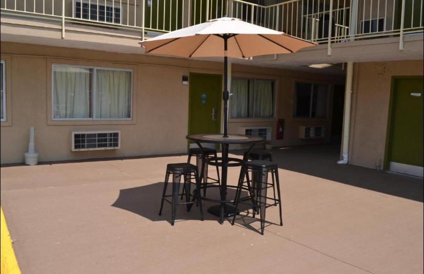 High Point Arcadia Inn Esterno foto